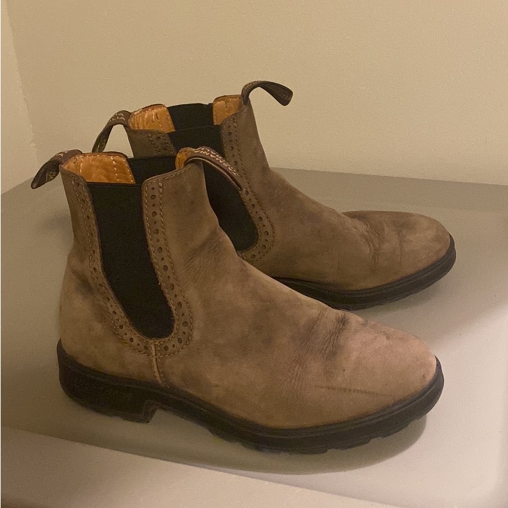 Women’s Size 7 Blundstone High Top Boots